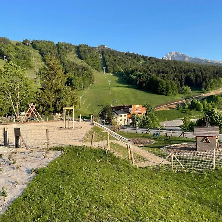 Aux Pieds Des Pistes - Cote 2000 *